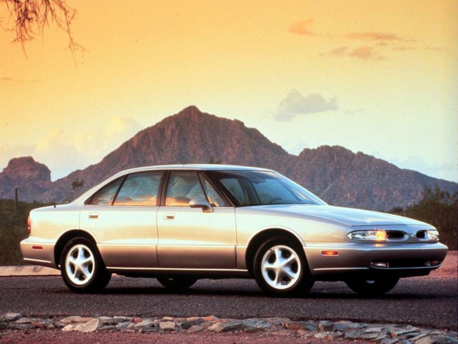  Oldsmobile LSS 1996 года  (фото 2 из 2)